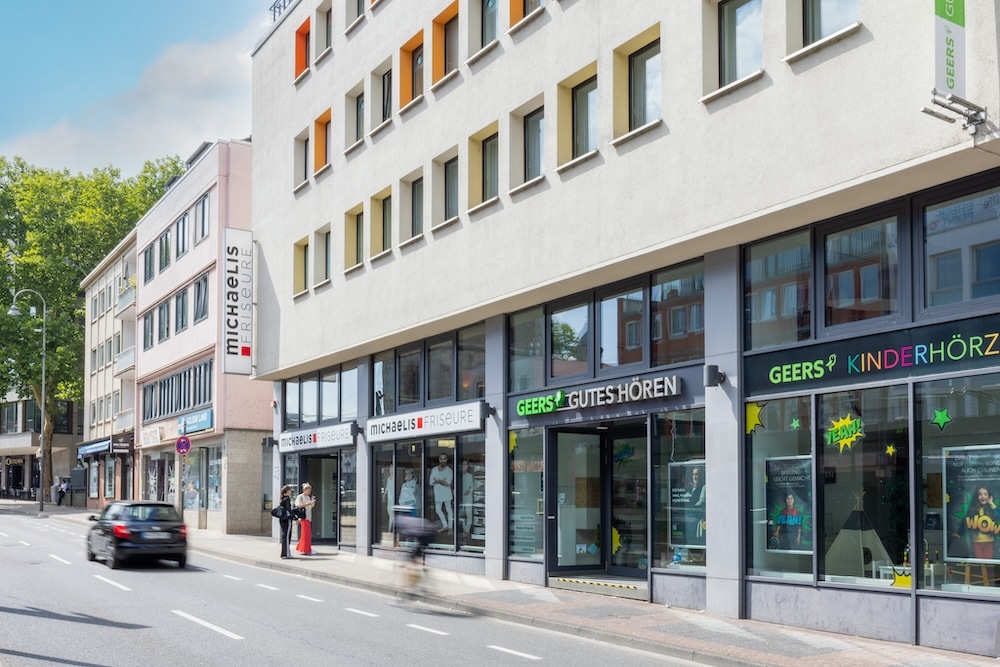 Außenansicht des Salons Michaelis Friseure Köln City am Heumarkt in zentraler Innenstadtlage